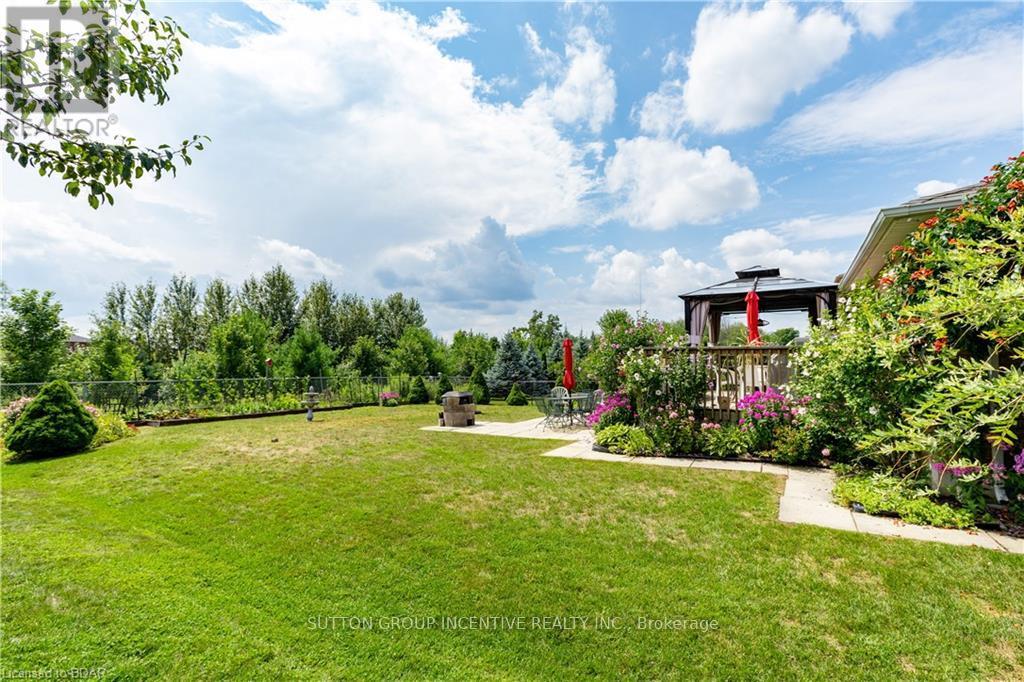 13 Commonwealth Road, Barrie, Ontario  L4M 7J6 - Photo 2 - S12369849