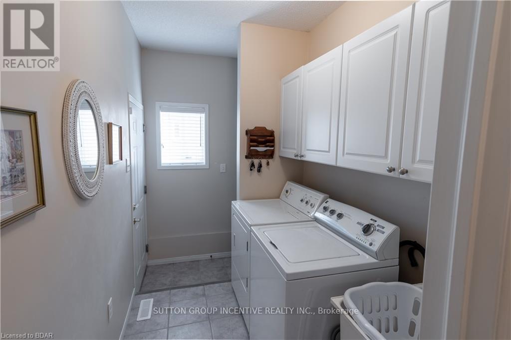 13 Commonwealth Road, Barrie, Ontario  L4M 7J6 - Photo 7 - S12369849