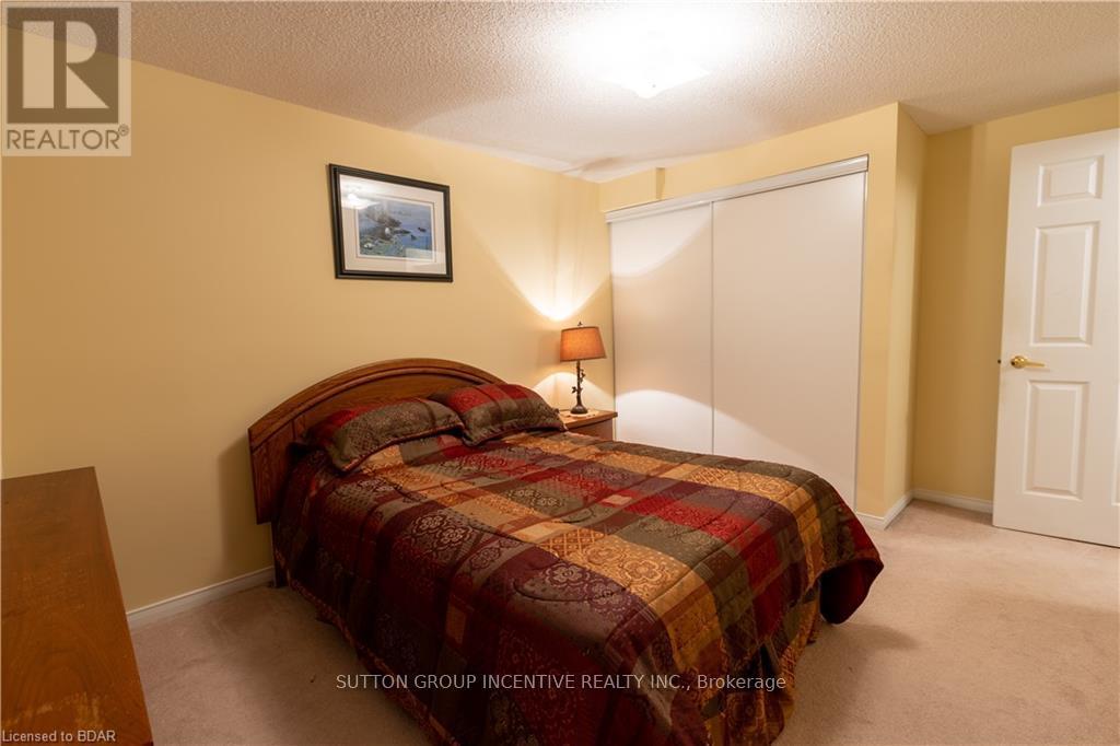 13 Commonwealth Road, Barrie, Ontario  L4M 7J6 - Photo 9 - S12369849