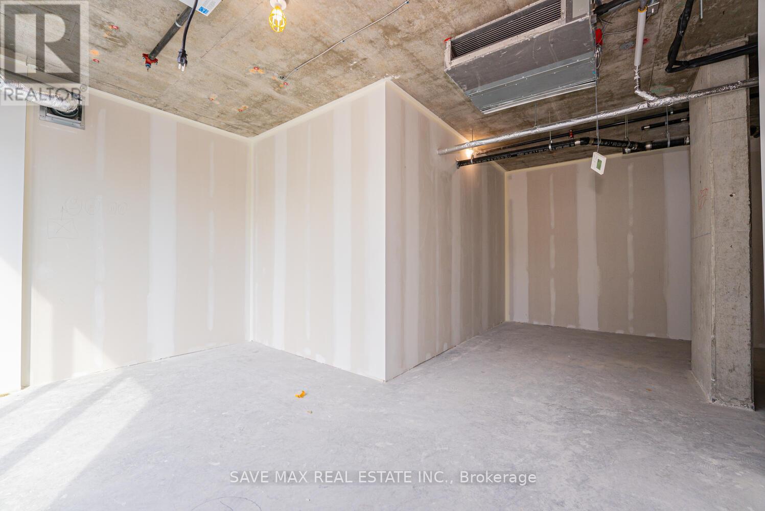 319 - 600 Dixon Road, Toronto, Ontario  M9W 1J1 - Photo 15 - W12369808