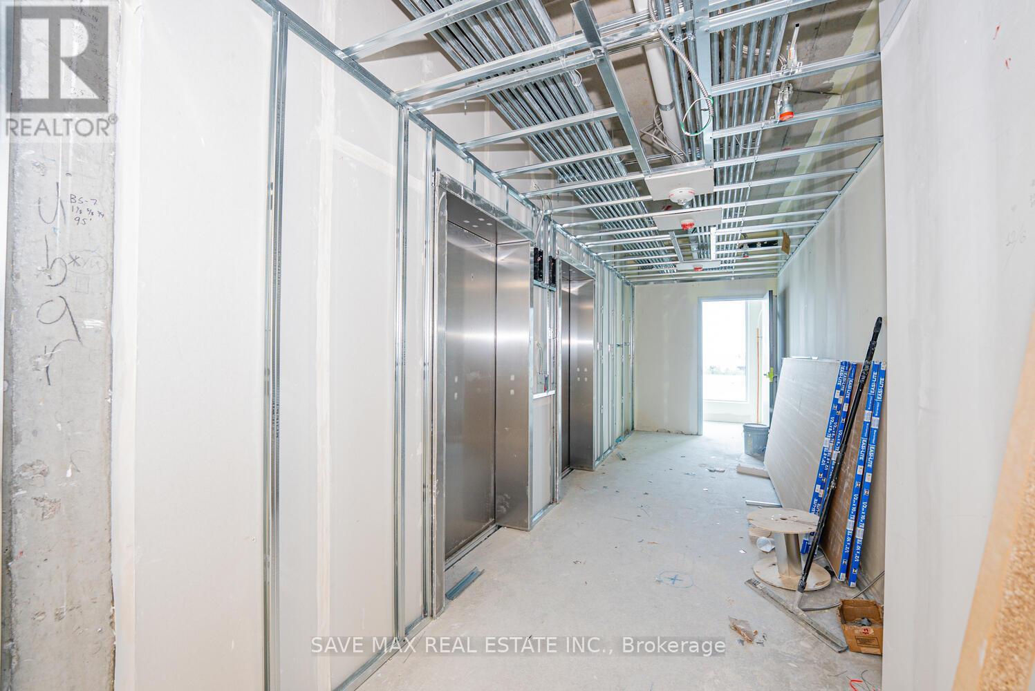 319 - 600 Dixon Road, Toronto, Ontario  M9W 1J1 - Photo 6 - W12369808