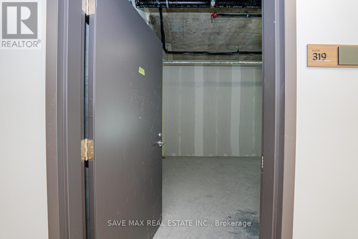 319 - 600 Dixon Road, Toronto, Ontario  M9W 1J1 - Photo 9 - W12369808