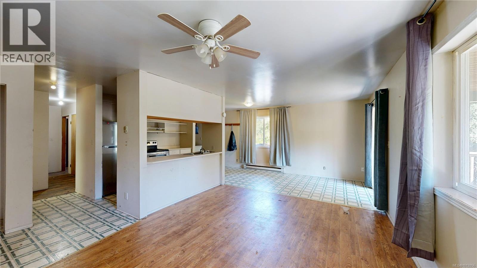 Property at 1670 Pequod Cres image 2