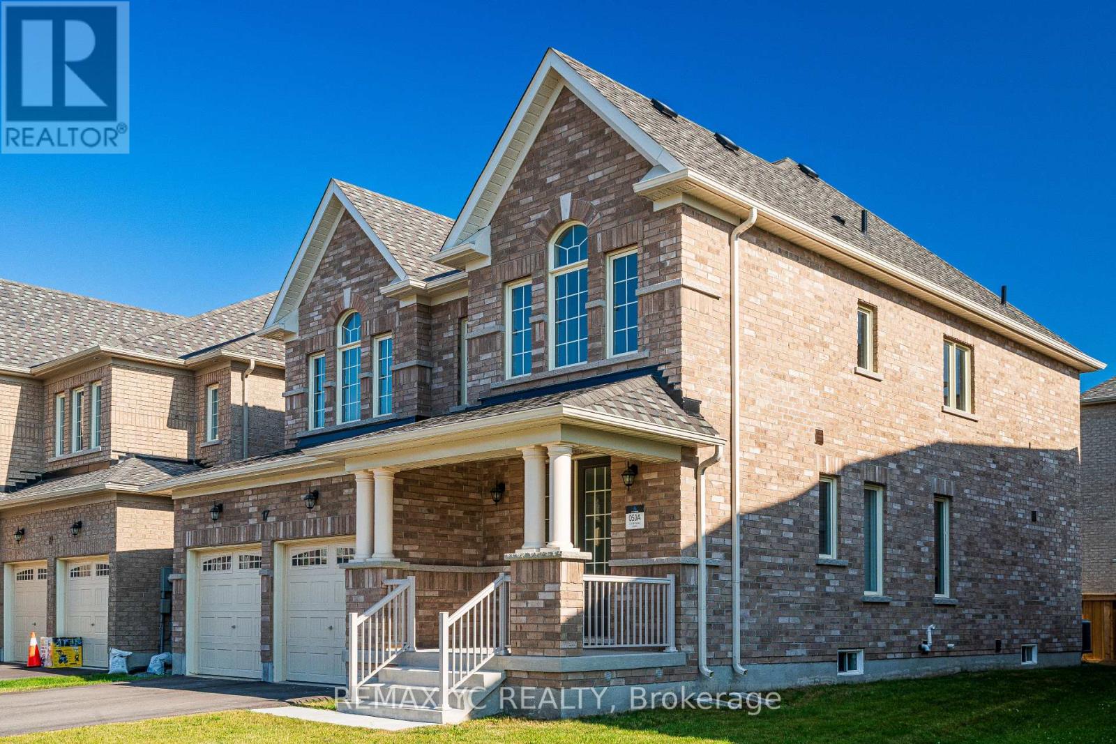17 Hitching Post Lane, Georgina, Ontario  L4P 0H9 - Photo 2 - N12285300
