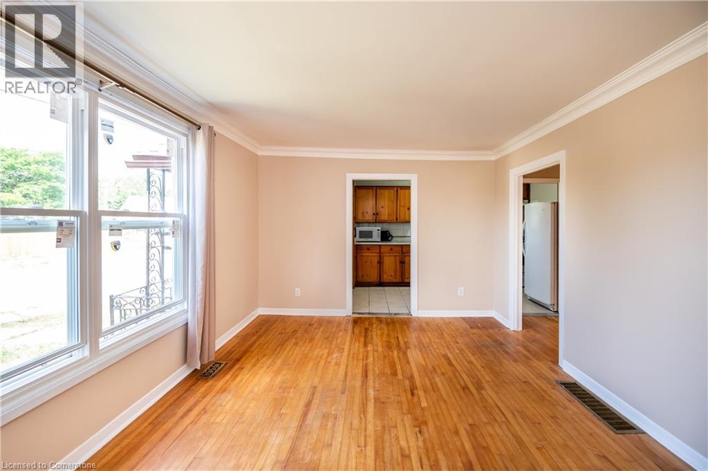 23 Philip Street, St. Catharines, Ontario  L2P 2M7 - Photo 8 - 40760581