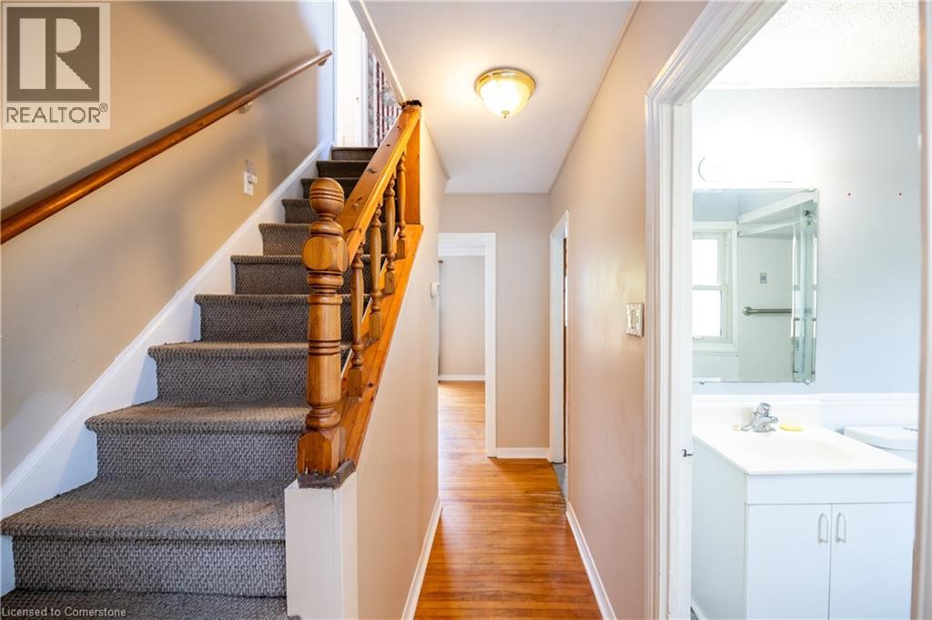 23 Philip Street, St. Catharines, Ontario  L2P 2M7 - Photo 13 - 40760581