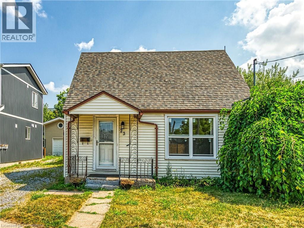 23 Philip Street, St. Catharines, Ontario  L2P 2M7 - Photo 2 - 40760581