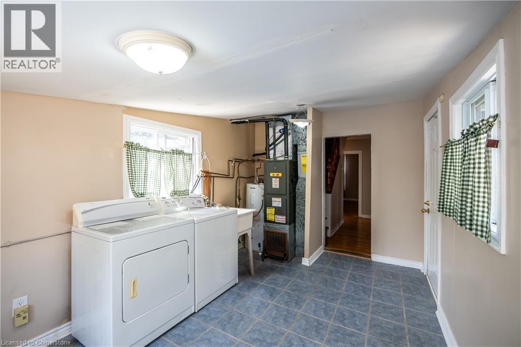 23 Philip Street, St. Catharines, Ontario  L2P 2M7 - Photo 26 - 40760581