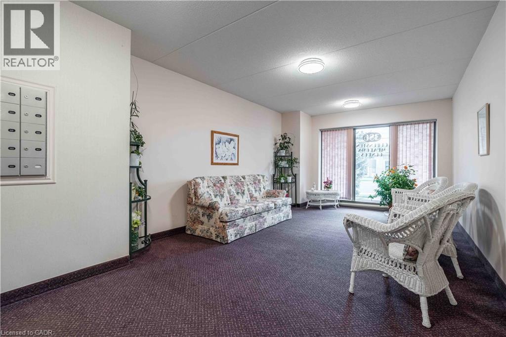 386 Highway 8 Unit# 205, Stoney Creek, Ontario  L8G 1E9 - Photo 6 - 40762349