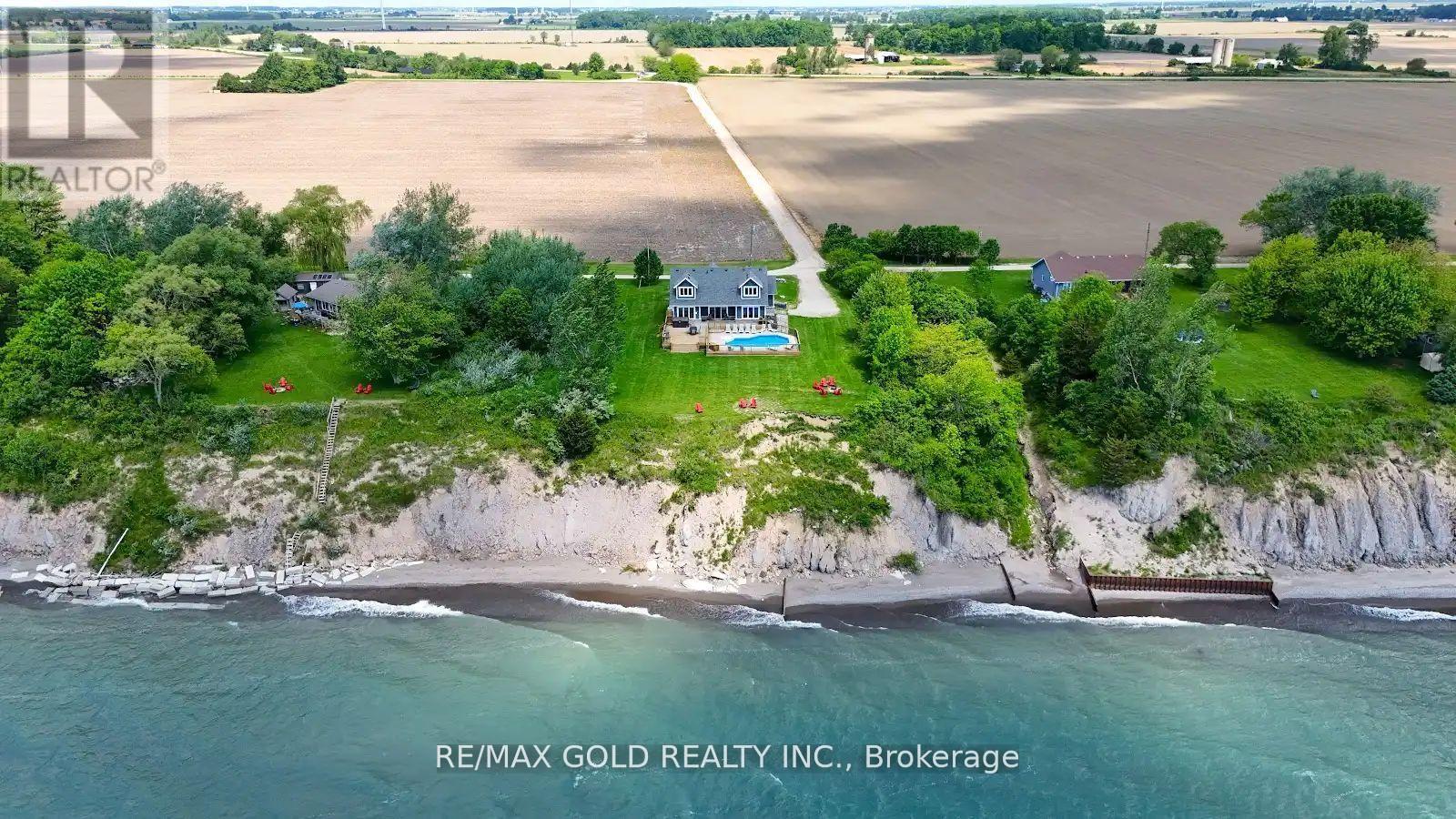 1932 Ocean Boulevard, Chatham-Kent (Wheatley), Ontario  N0P 2P0 - Photo 2 - X12369778