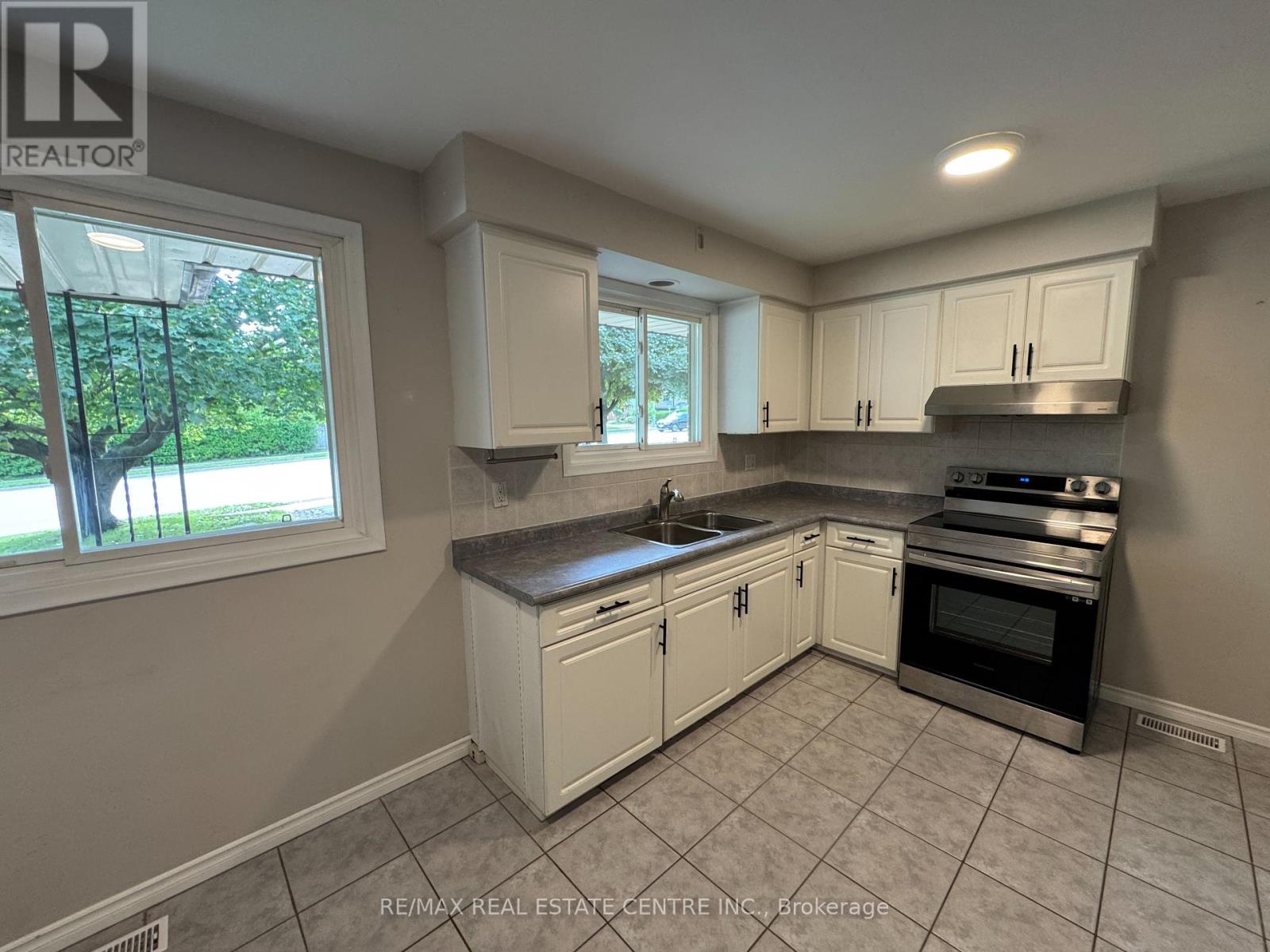 Main - 456 Speedvale ( Main ) Avenue E, Guelph, Ontario  N1E 1P1 - Photo 11 - X12369806