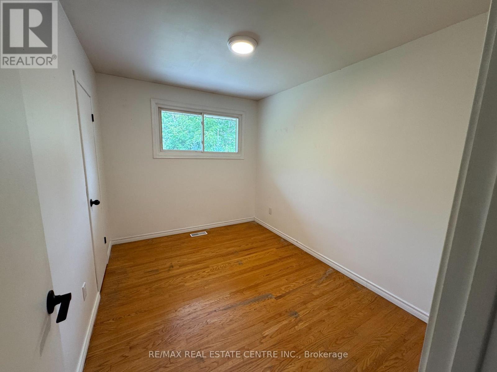 Main - 456 Speedvale ( Main ) Avenue E, Guelph, Ontario  N1E 1P1 - Photo 15 - X12369806