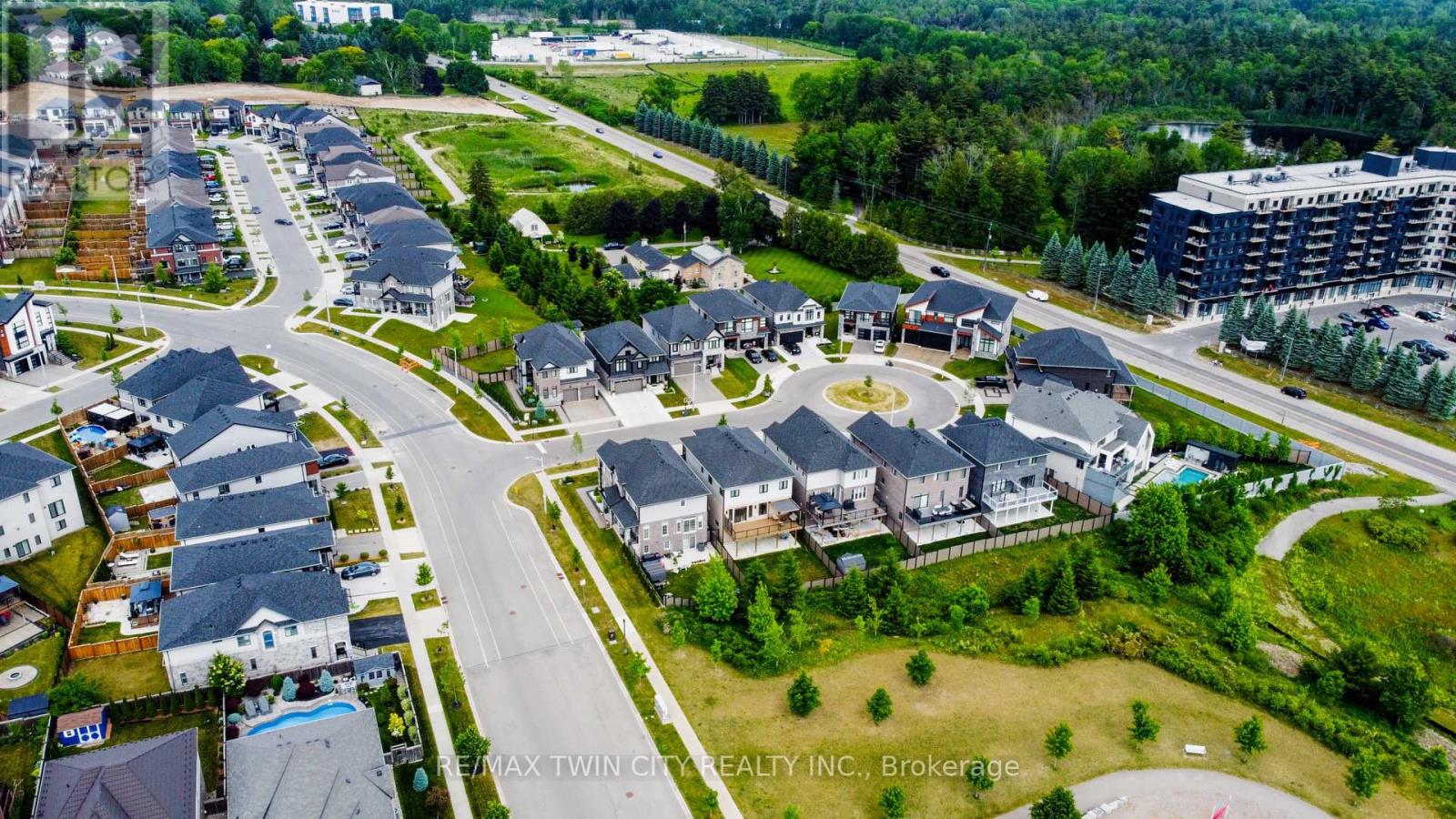904 Thomas Pedder Court, Kitchener, Ontario  N2P 0C3 - Photo 49 - X12369846