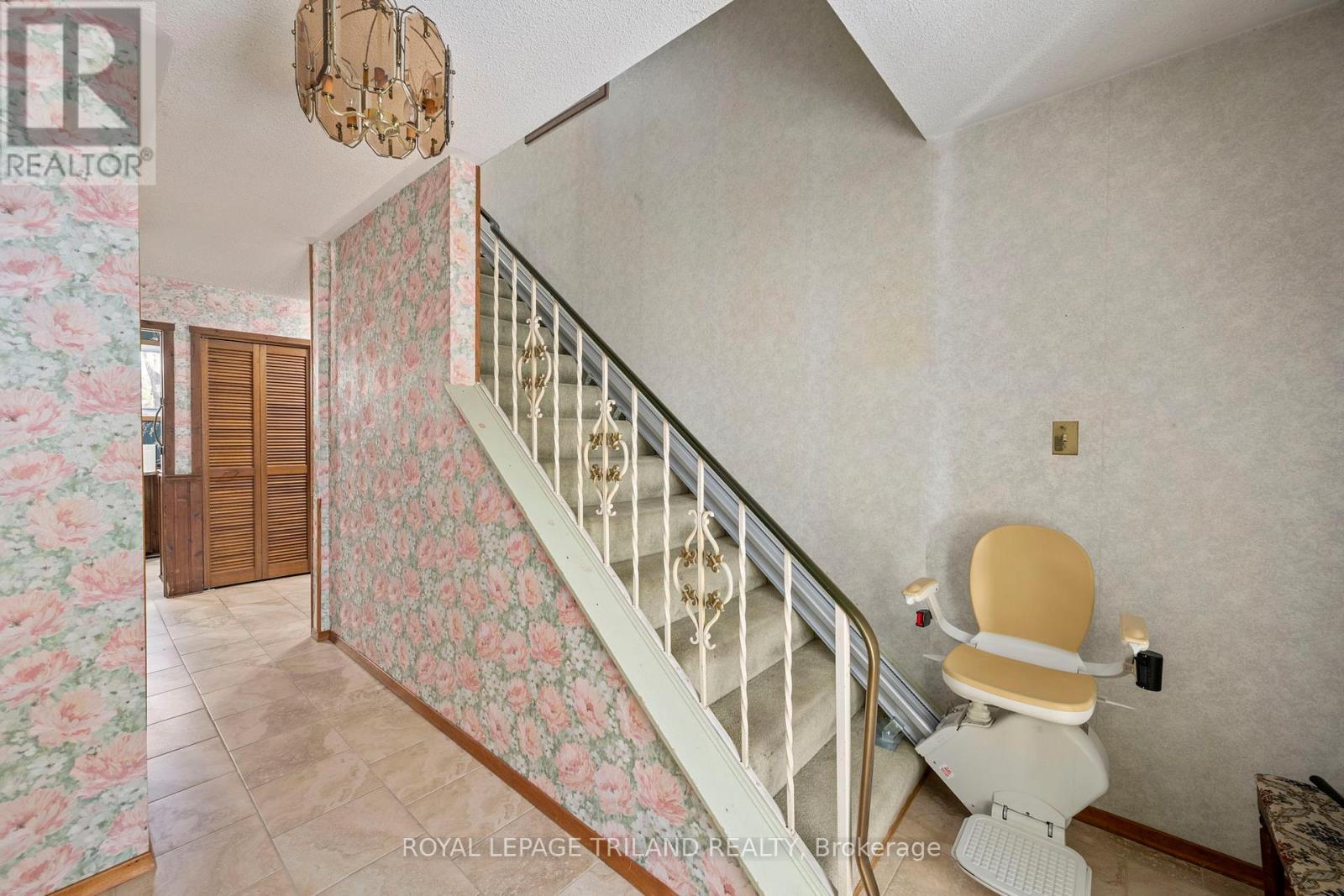 10280 Talbotville Gore Road, Southwold, Ontario  N5P 3T2 - Photo 15 - X12151708