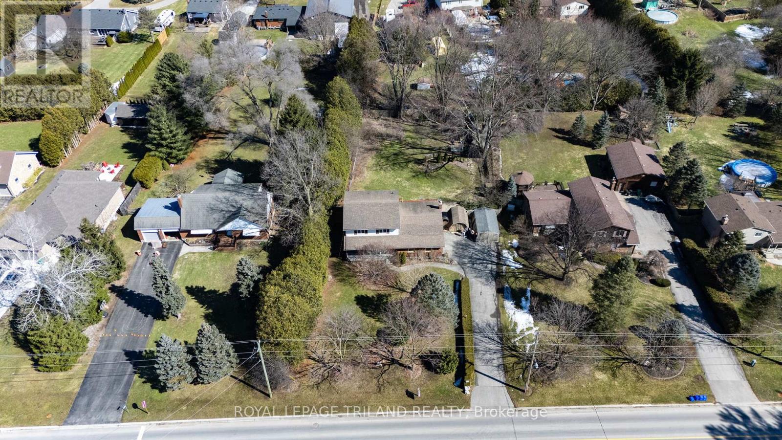 10280 Talbotville Gore Road, Southwold, Ontario  N5P 3T2 - Photo 32 - X12151708