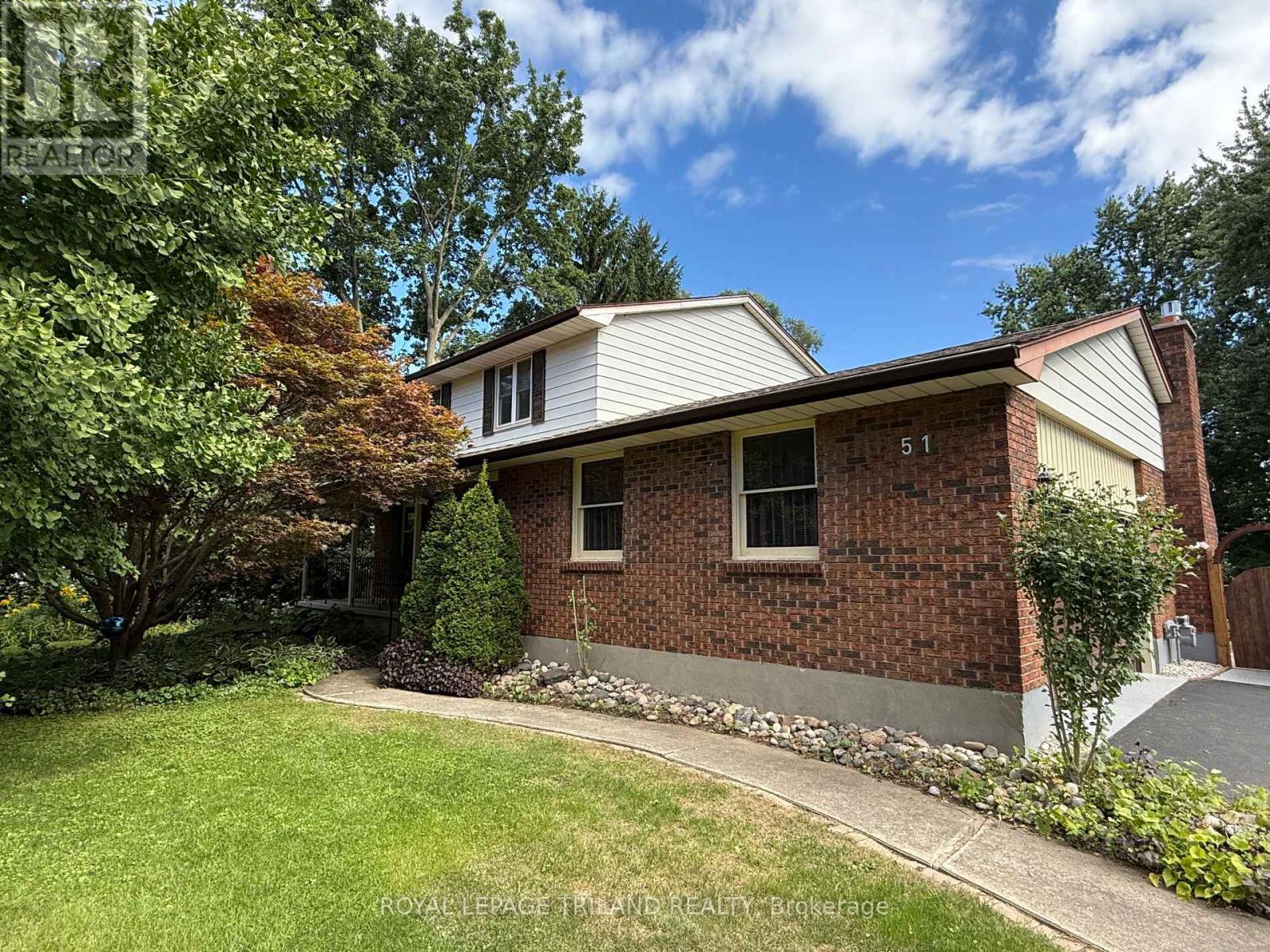 10280 Talbotville Gore Road, Southwold, Ontario  N5P 3T2 - Photo 4 - X12151708