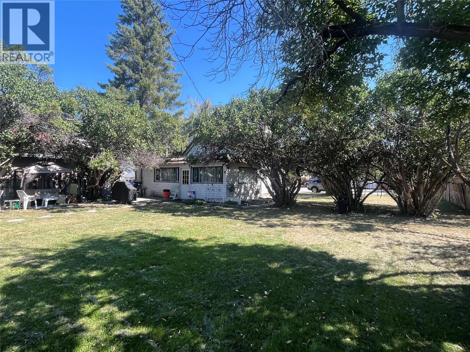 203 4th Avenue S, Cranbrook, British Columbia  V1C 2E4 - Photo 2 - 10360830