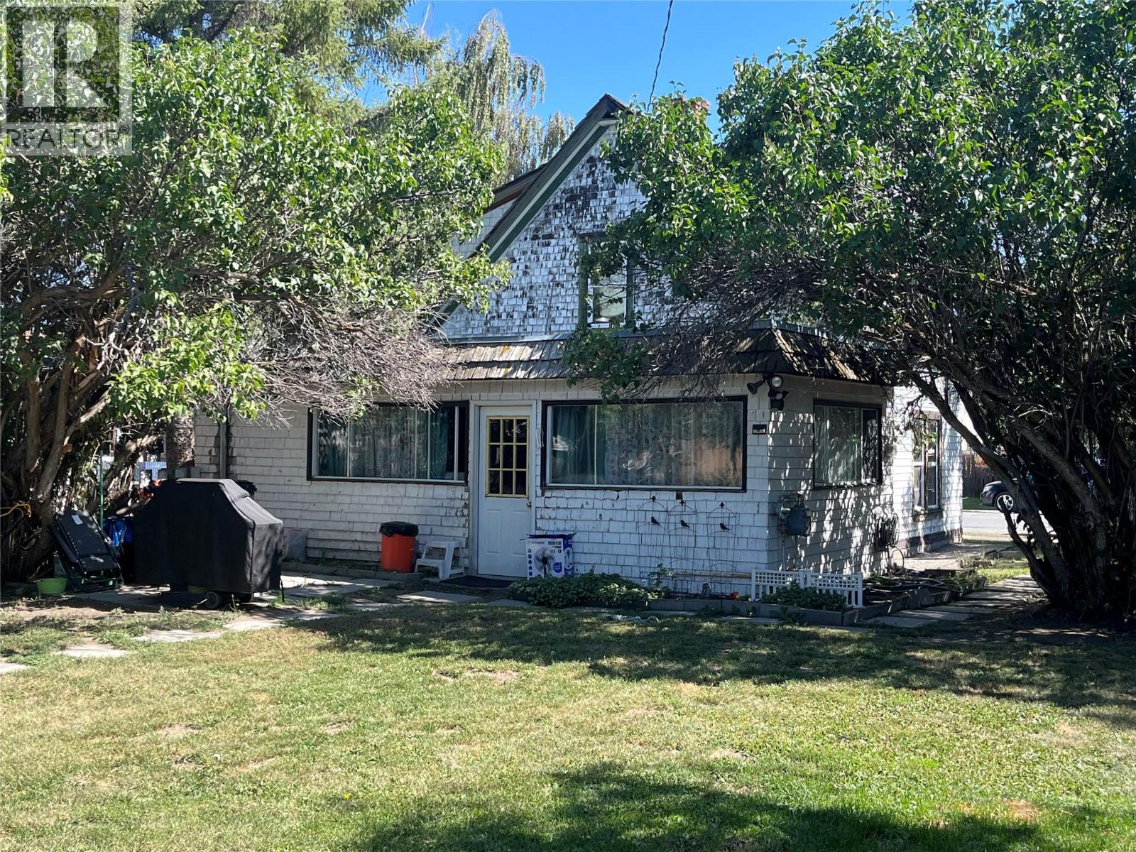 203 4th Avenue S, Cranbrook, British Columbia  V1C 2E4 - Photo 3 - 10360830