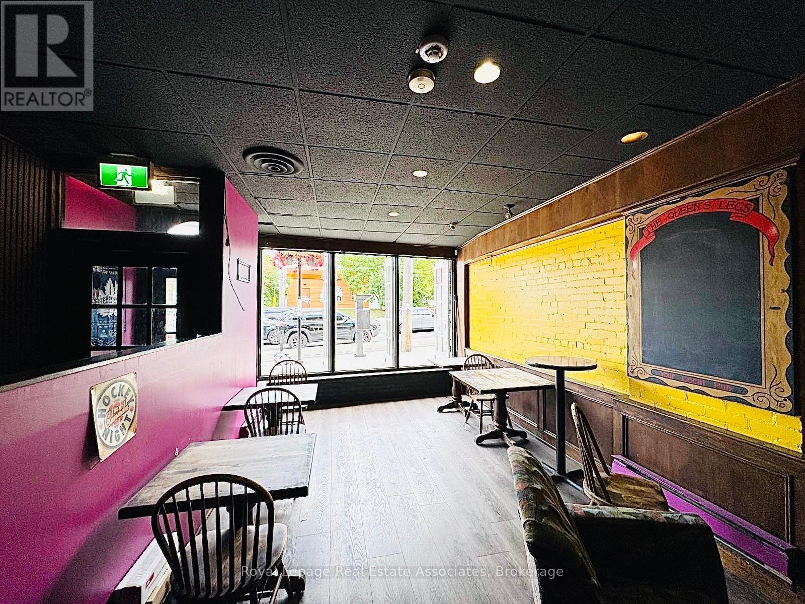 Main Level - 286 Eglinton Avenue W, Toronto, Ontario  M4R 1B2 - Photo 7 - C12369341