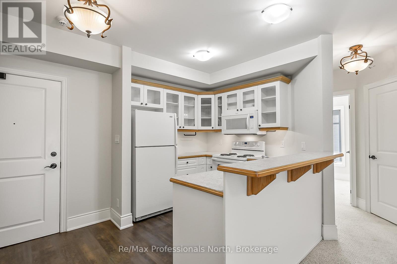 108 - 391 James Street W, Gravenhurst, Ontario  P1P 0A5 - Photo 4 - X12369966