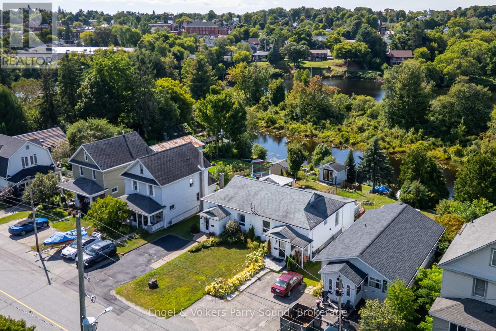 54 RIVER STREET, Parry Sound, Ontario