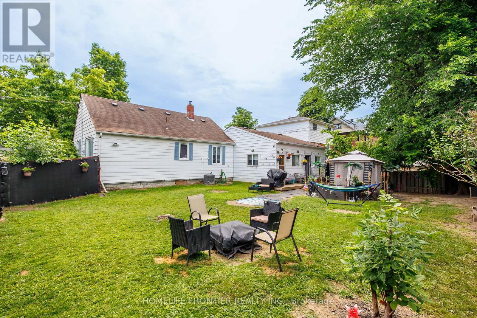 593 Watson Avenue, Newmarket, Ontario  L3Y 2V2 - Photo 4 - N12369927