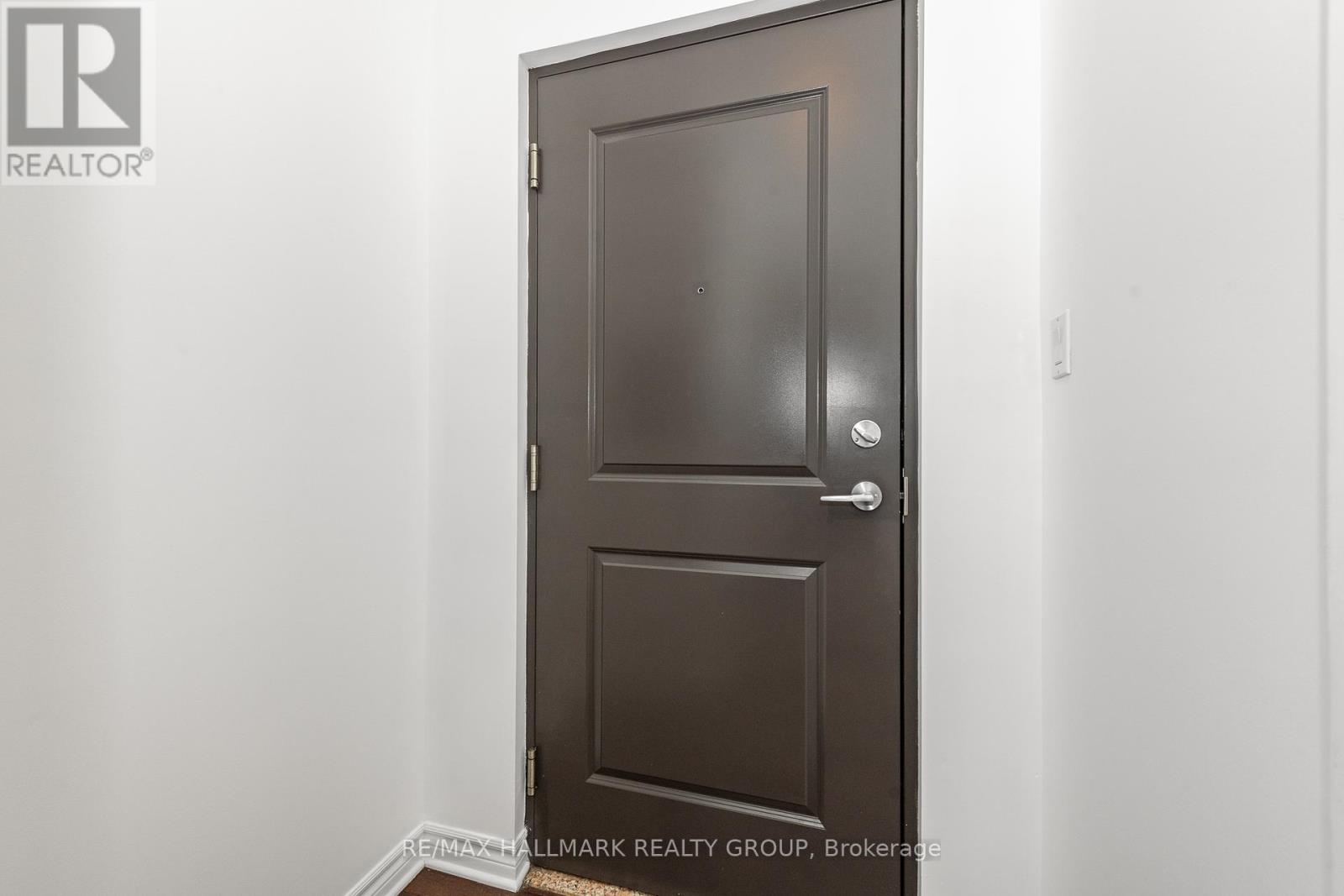 Property at 103 - 429 KENT STREET image 5