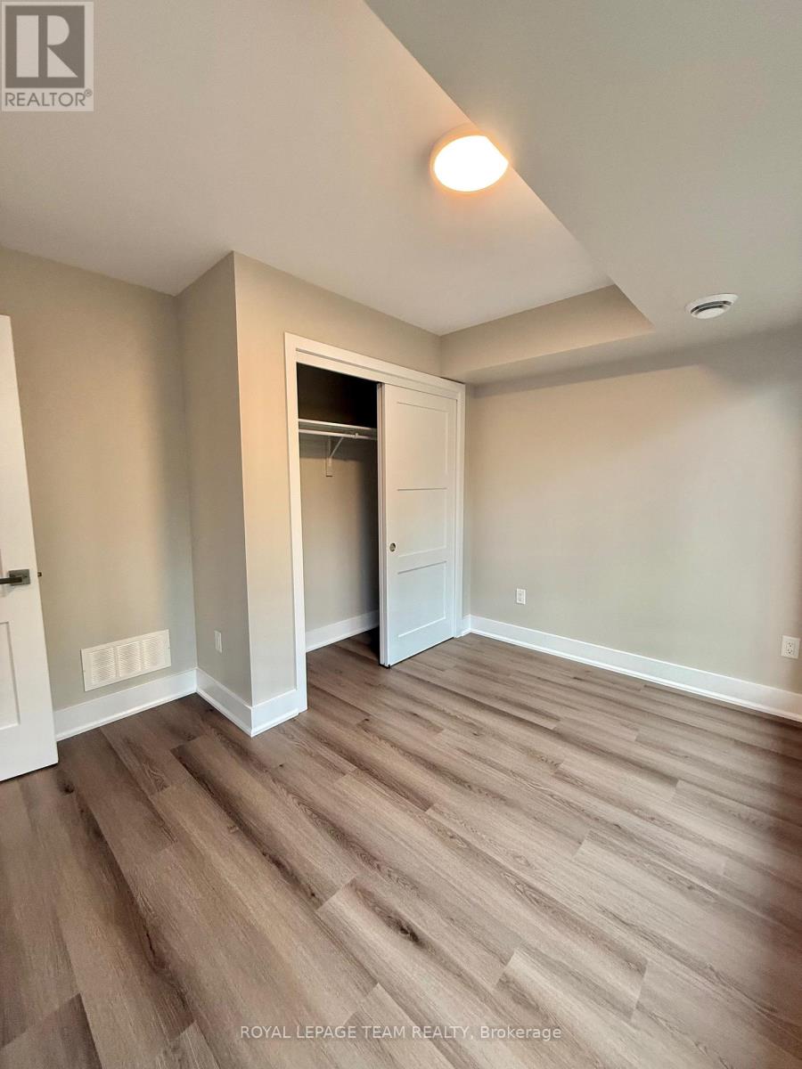 6 - 342 Fifth Avenue, Ottawa, Ontario  K1S 2N7 - Photo 12 - X12370063