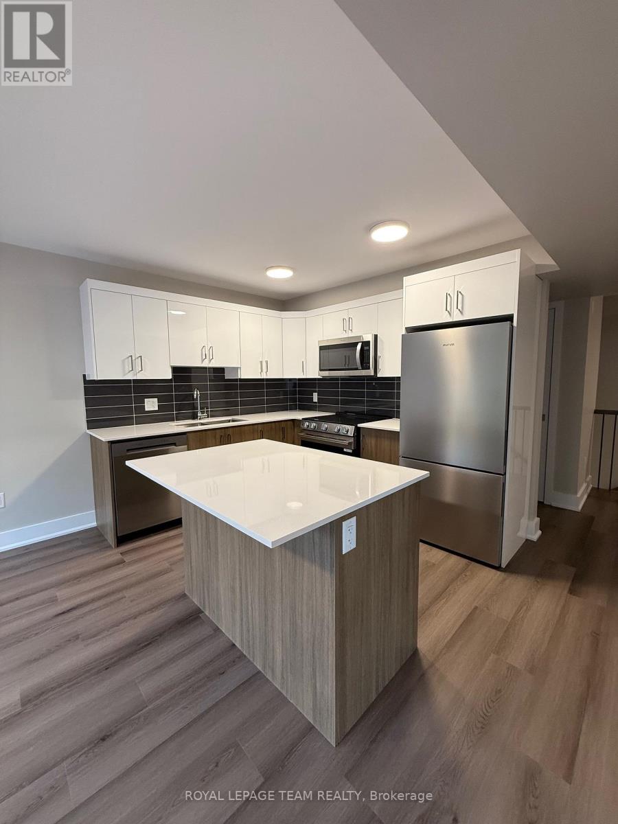 6 - 342 Fifth Avenue, Ottawa, Ontario  K1S 2N7 - Photo 5 - X12370063
