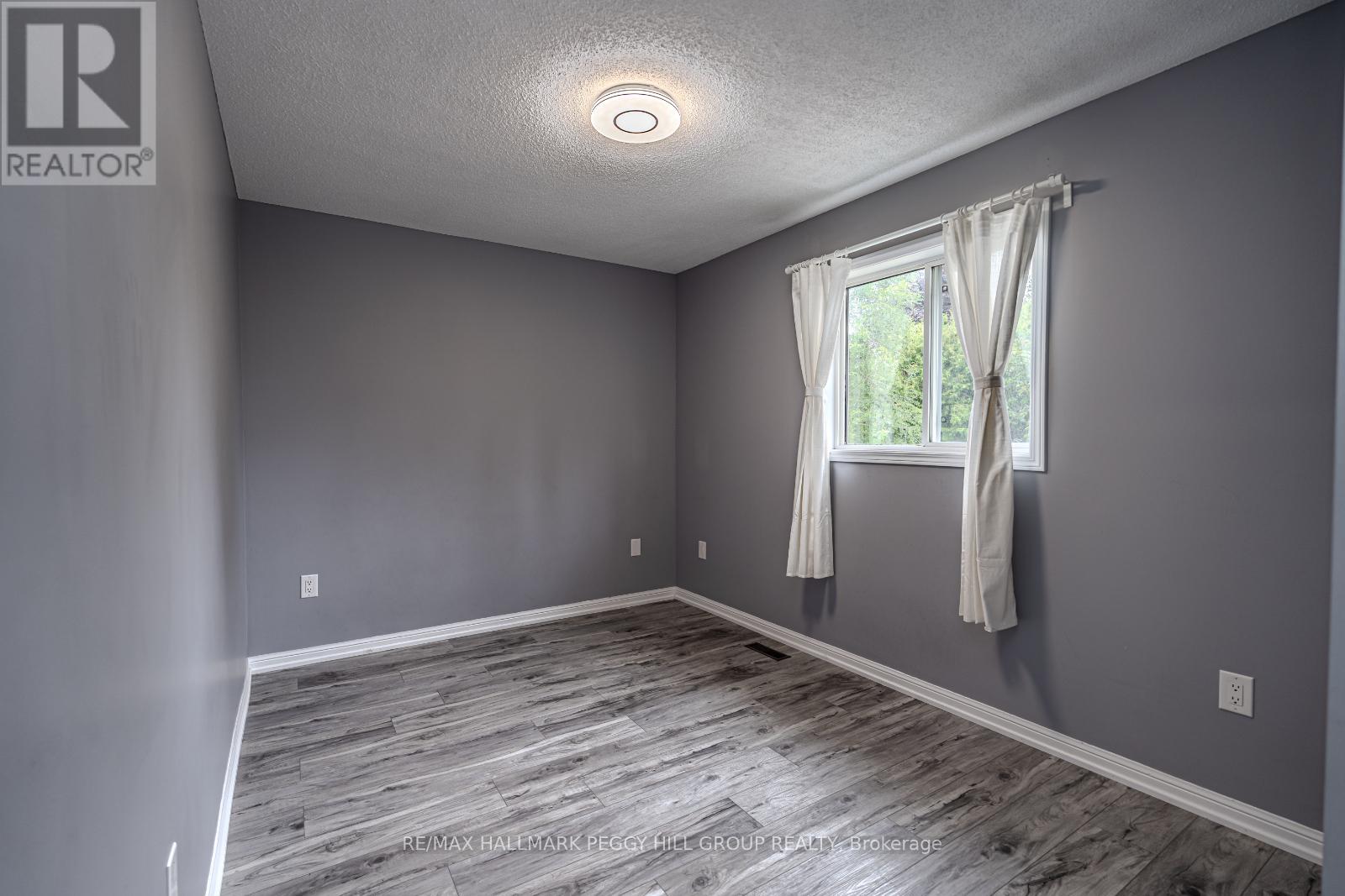 367 Ferndale Drive S, Barrie, Ontario  L4N 9Y8 - Photo 7 - S12369903