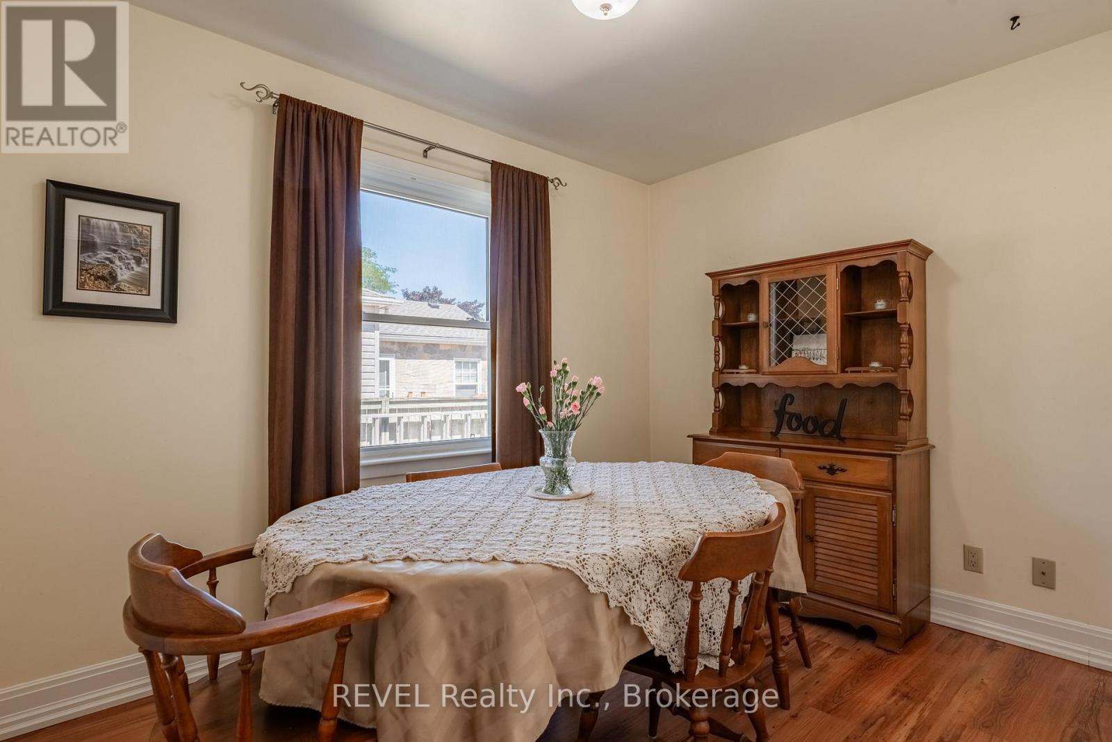 42 Dunkeld Avenue, St. Catharines, Ontario  L2M 4A6 - Photo 12 - X12369993