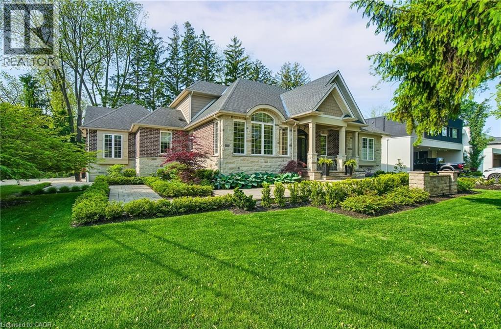50 LLOYMINN Avenue, Ancaster, Ontario