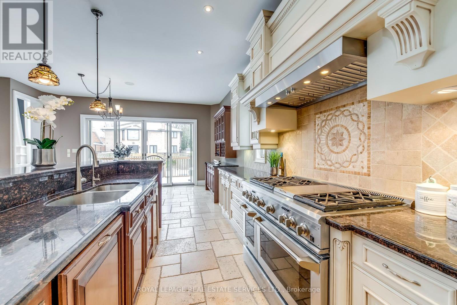 3341 Lakeshore Road, Burlington, Ontario  L7N 1B1 - Photo 16 - W12369917