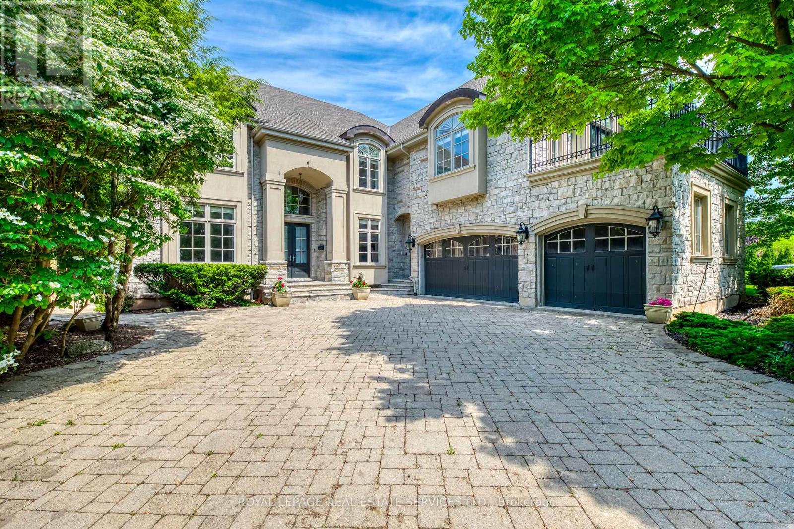 3341 Lakeshore Road, Burlington, Ontario  L7N 1B1 - Photo 2 - W12369917