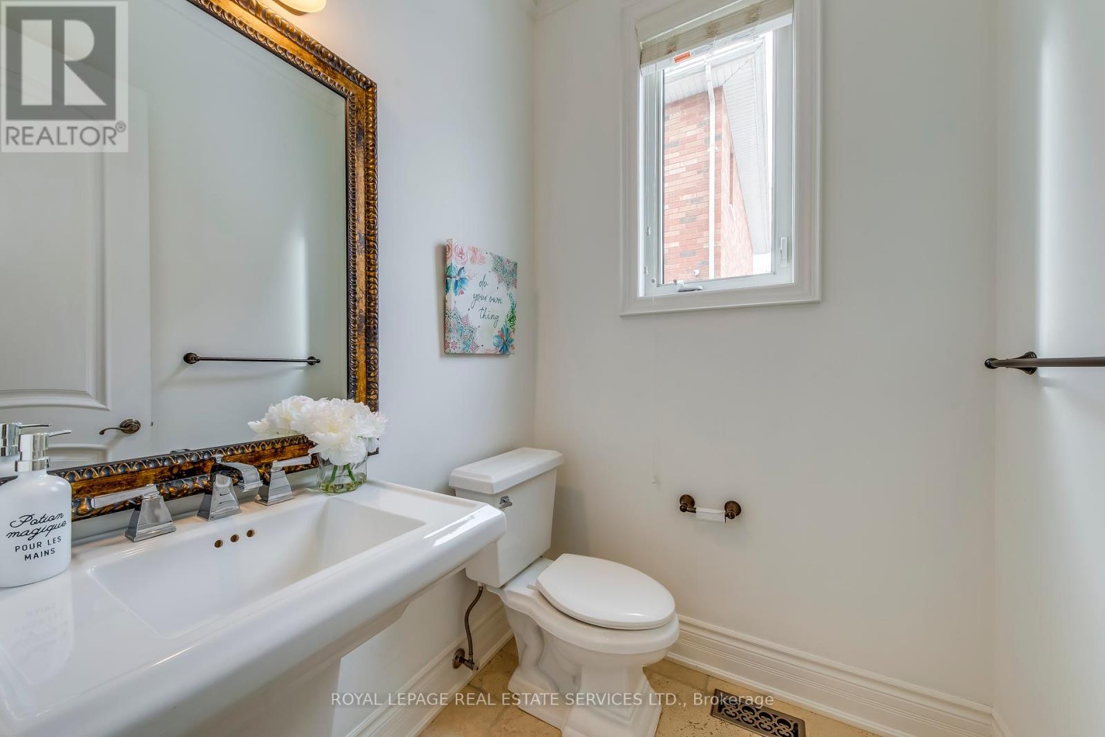 3341 Lakeshore Road, Burlington, Ontario  L7N 1B1 - Photo 20 - W12369917
