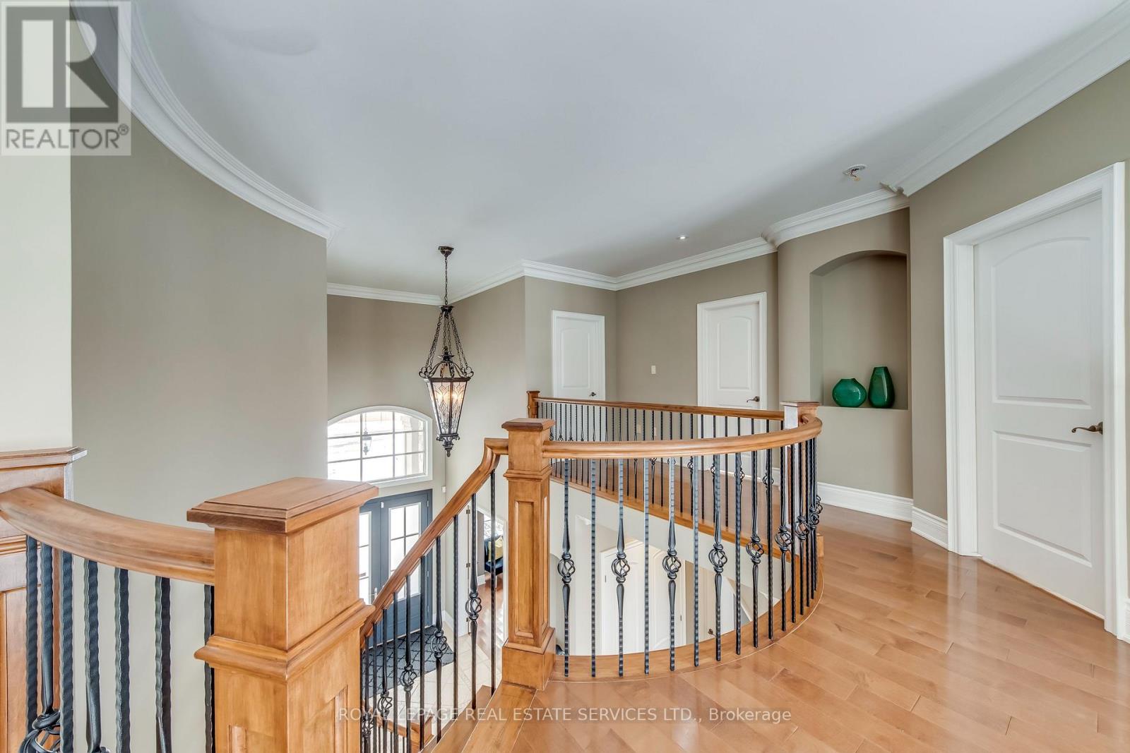 3341 Lakeshore Road, Burlington, Ontario  L7N 1B1 - Photo 23 - W12369917