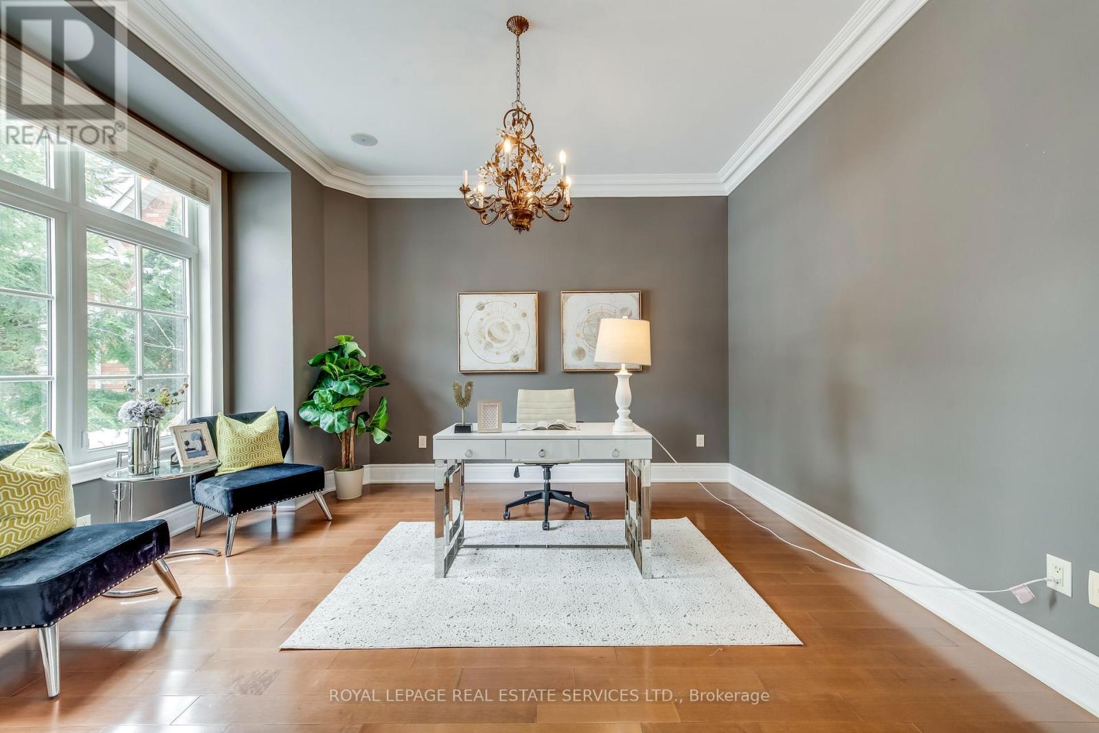 3341 Lakeshore Road, Burlington, Ontario  L7N 1B1 - Photo 5 - W12369917