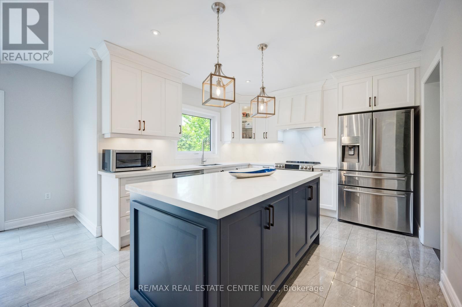 6361 Donway Drive, Mississauga, Ontario  L5V 1J5 - Photo 13 - W12369945