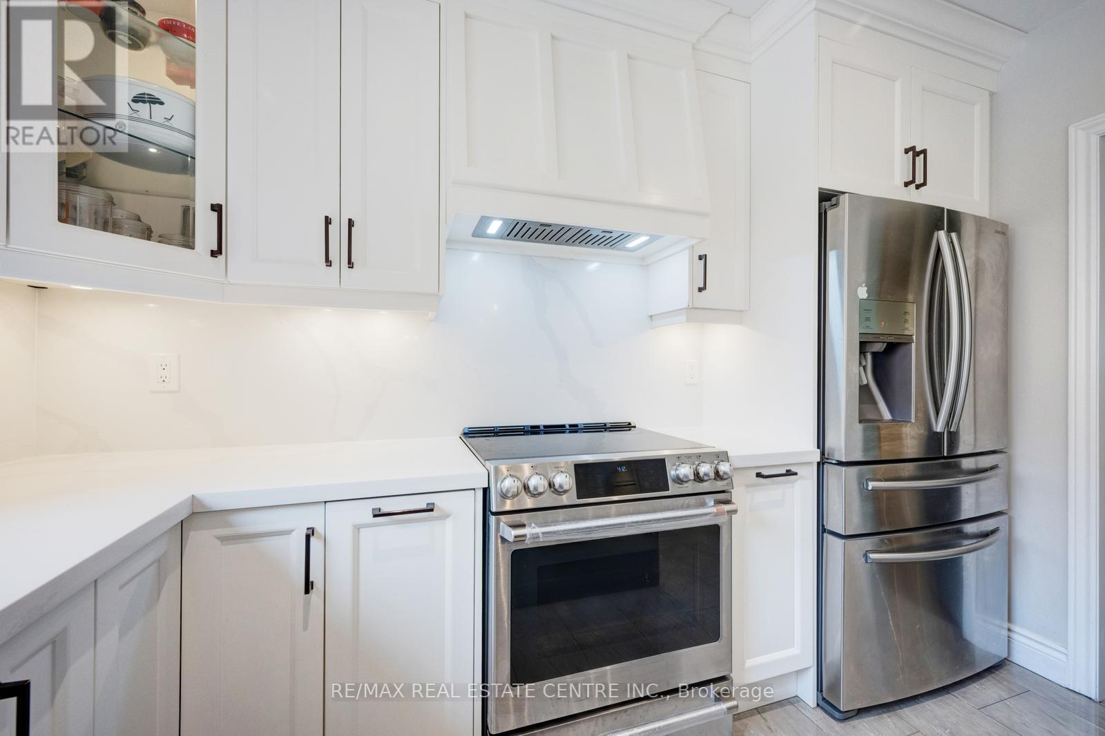 6361 Donway Drive, Mississauga, Ontario  L5V 1J5 - Photo 16 - W12369945