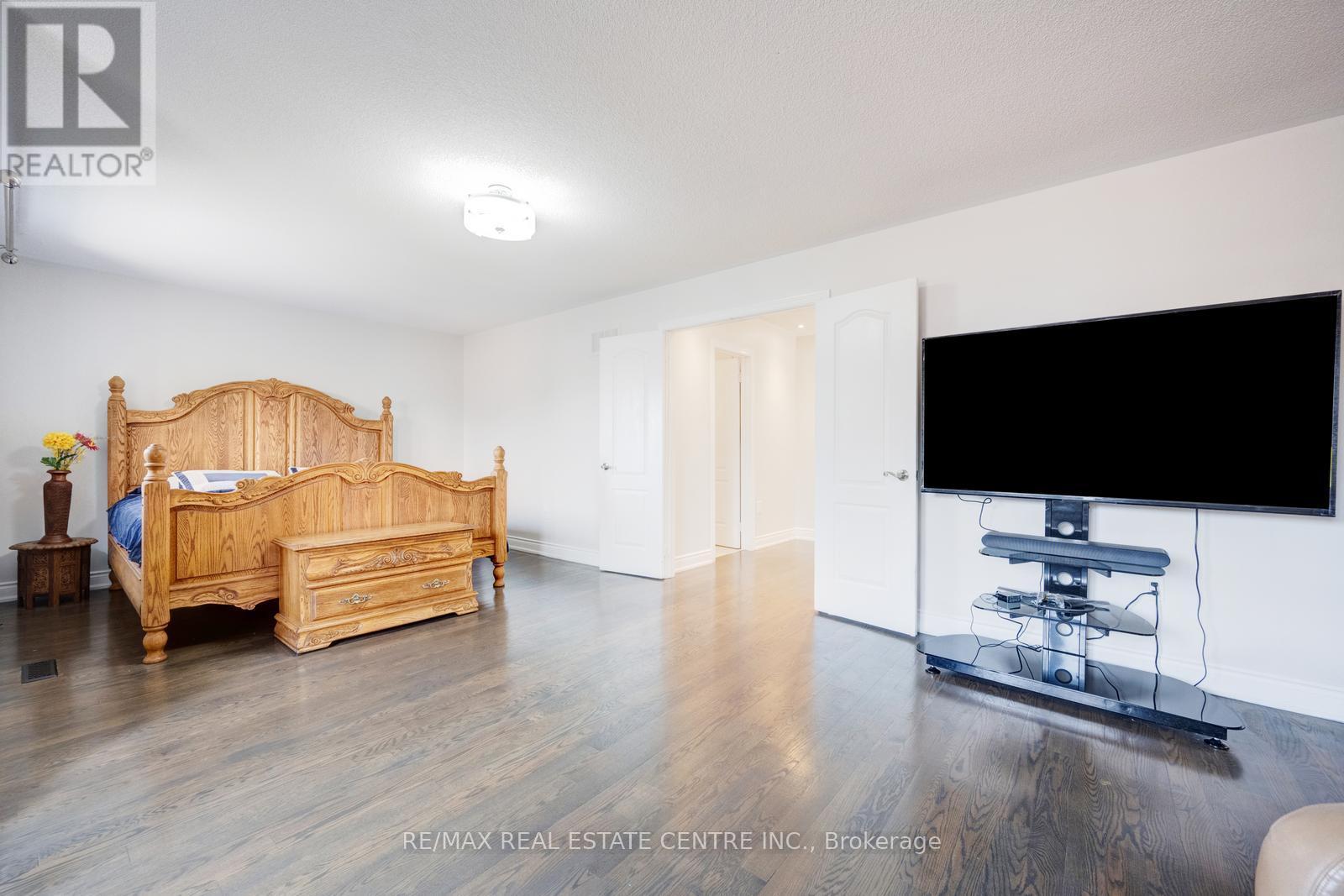 6361 Donway Drive, Mississauga, Ontario  L5V 1J5 - Photo 21 - W12369945