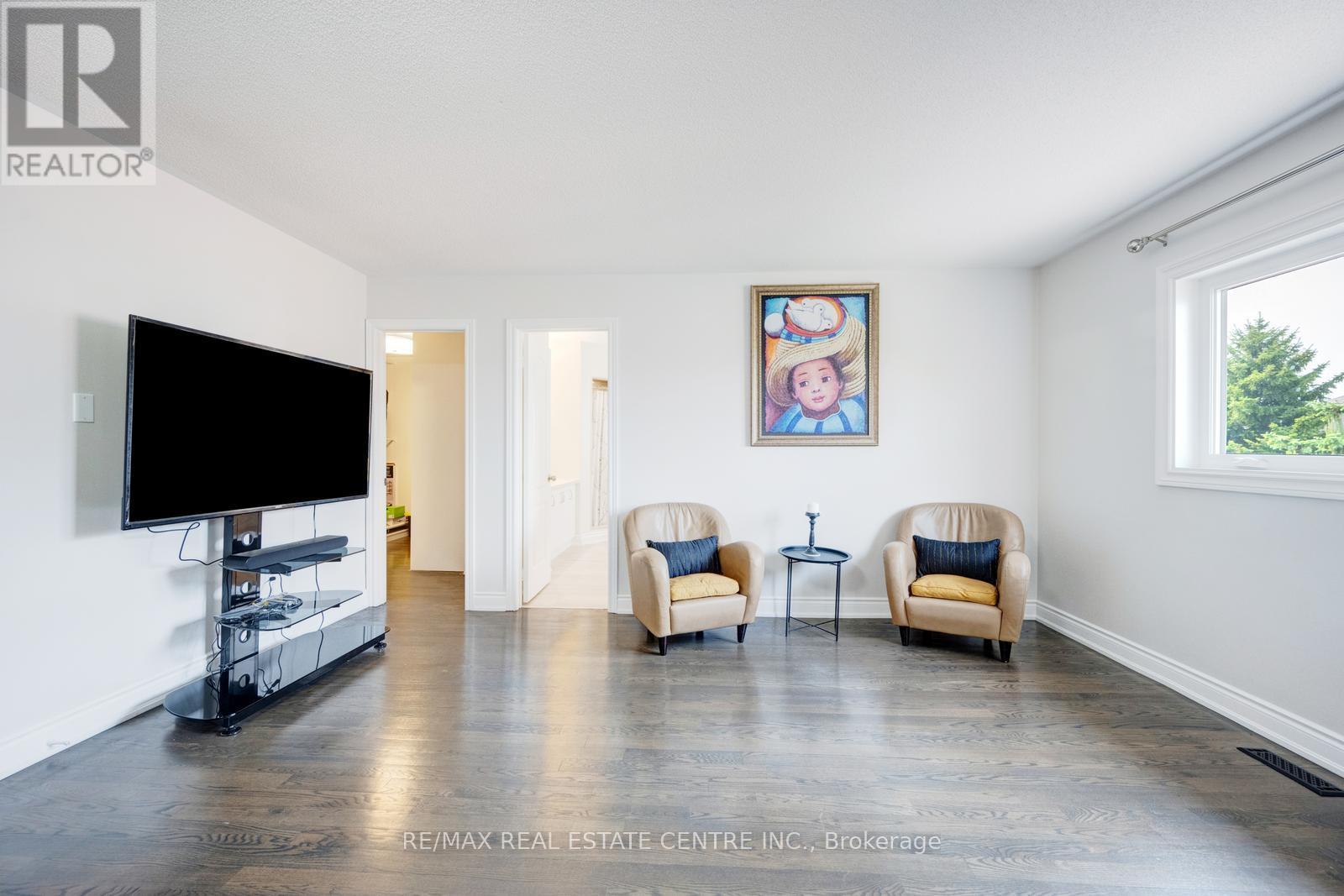 6361 Donway Drive, Mississauga, Ontario  L5V 1J5 - Photo 22 - W12369945