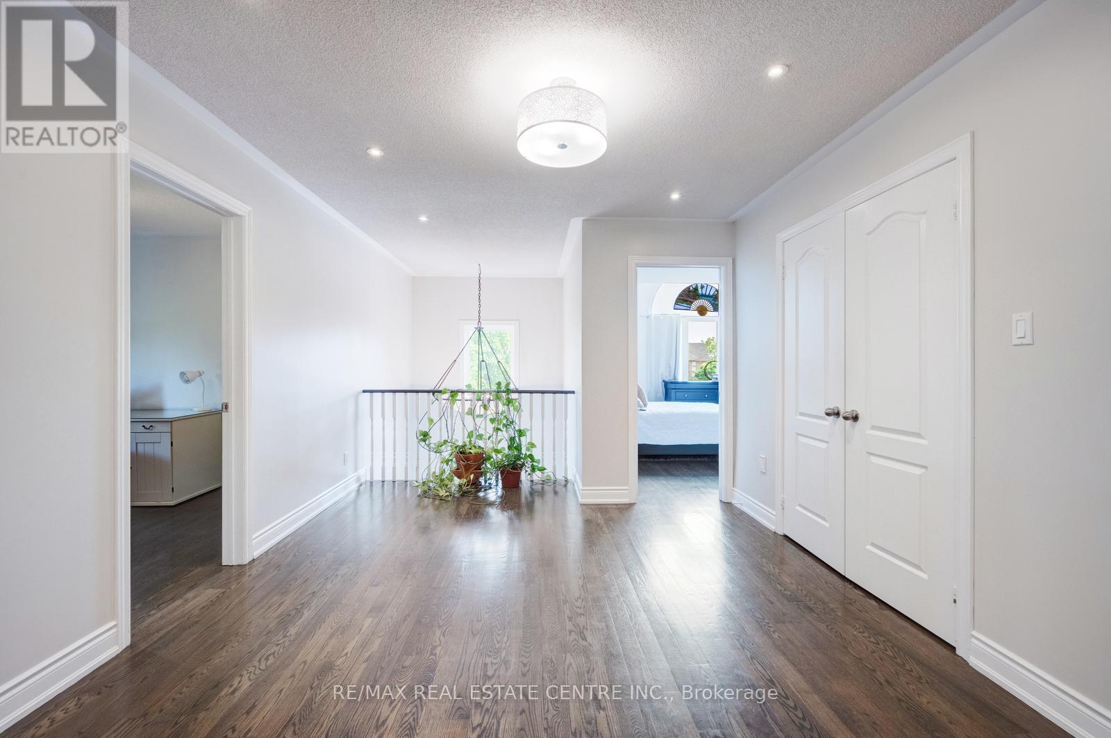 6361 Donway Drive, Mississauga, Ontario  L5V 1J5 - Photo 33 - W12369945