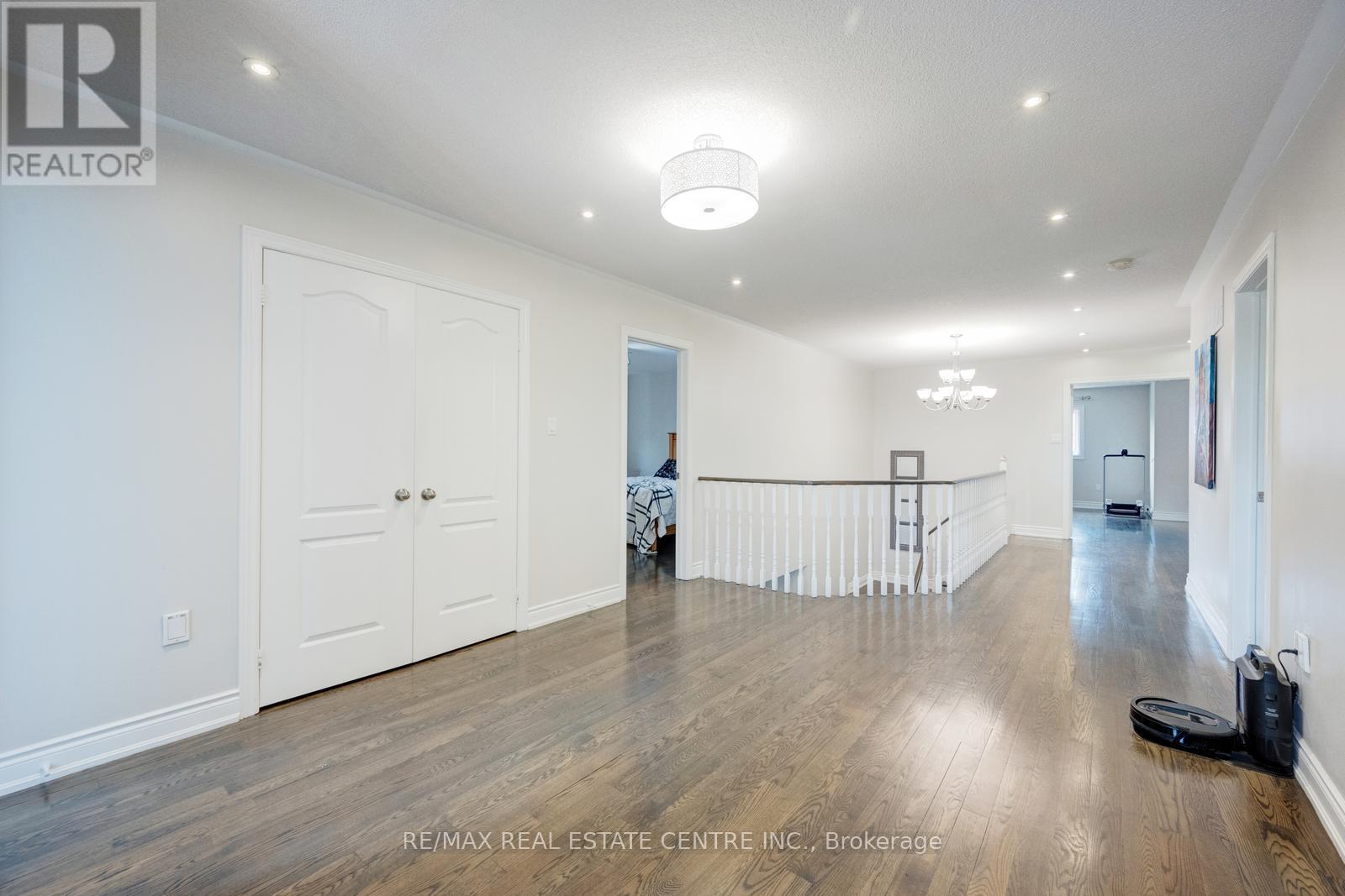 6361 Donway Drive, Mississauga, Ontario  L5V 1J5 - Photo 34 - W12369945