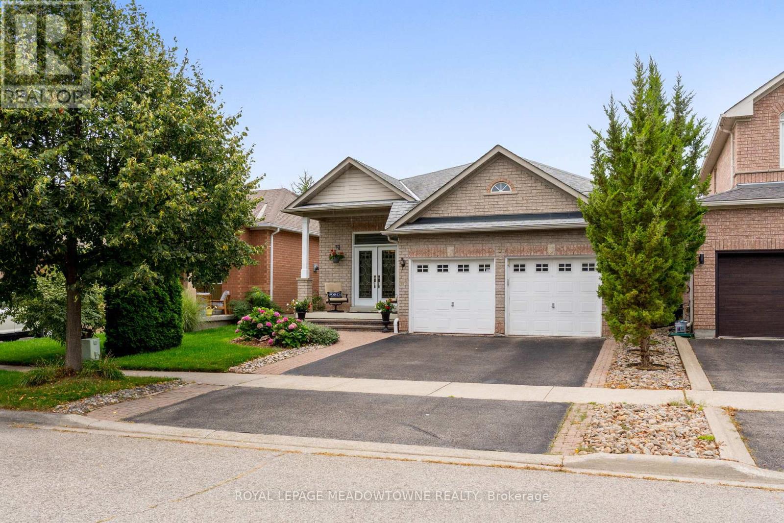 Property at 9 JOHNSON CRESCENT image 3