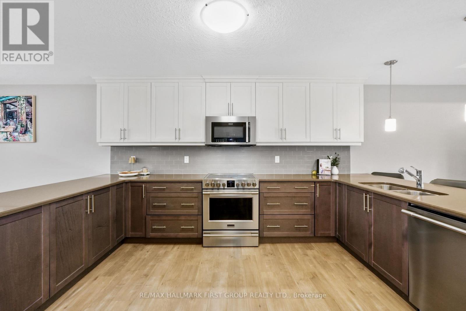 44 Liberty Crescent, Quinte West, Ontario  K8V 0G2 - Photo 12 - X12369881