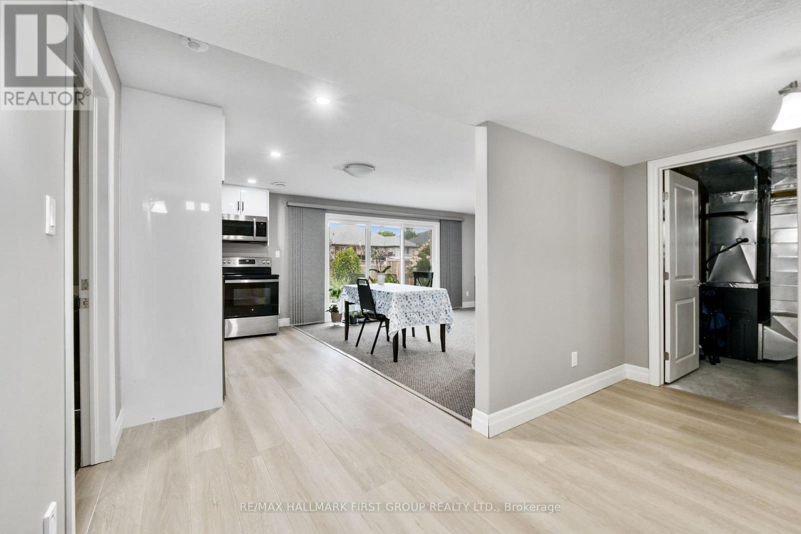 44 Liberty Crescent, Quinte West, Ontario  K8V 0G2 - Photo 25 - X12369881