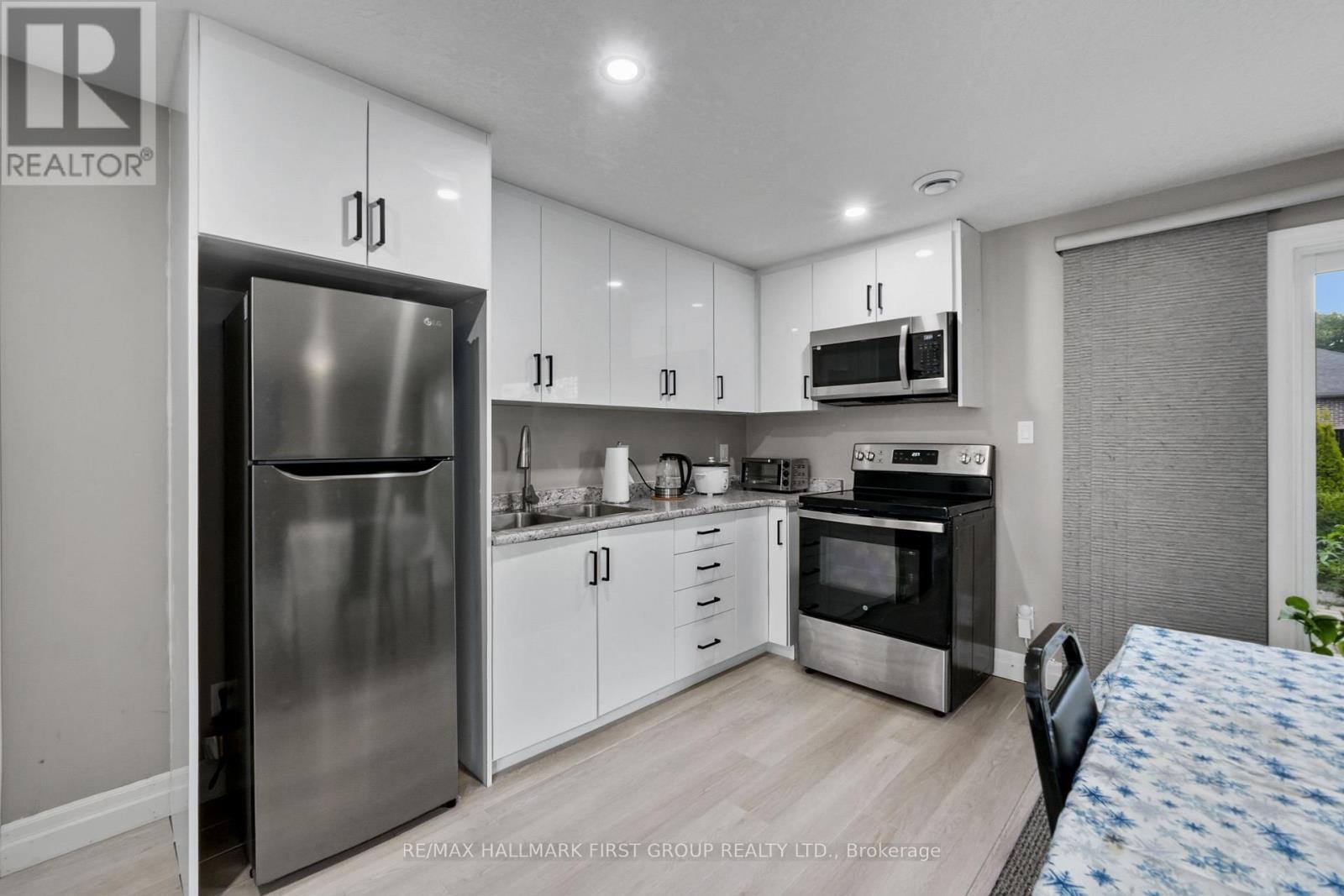 44 Liberty Crescent, Quinte West, Ontario  K8V 0G2 - Photo 26 - X12369881