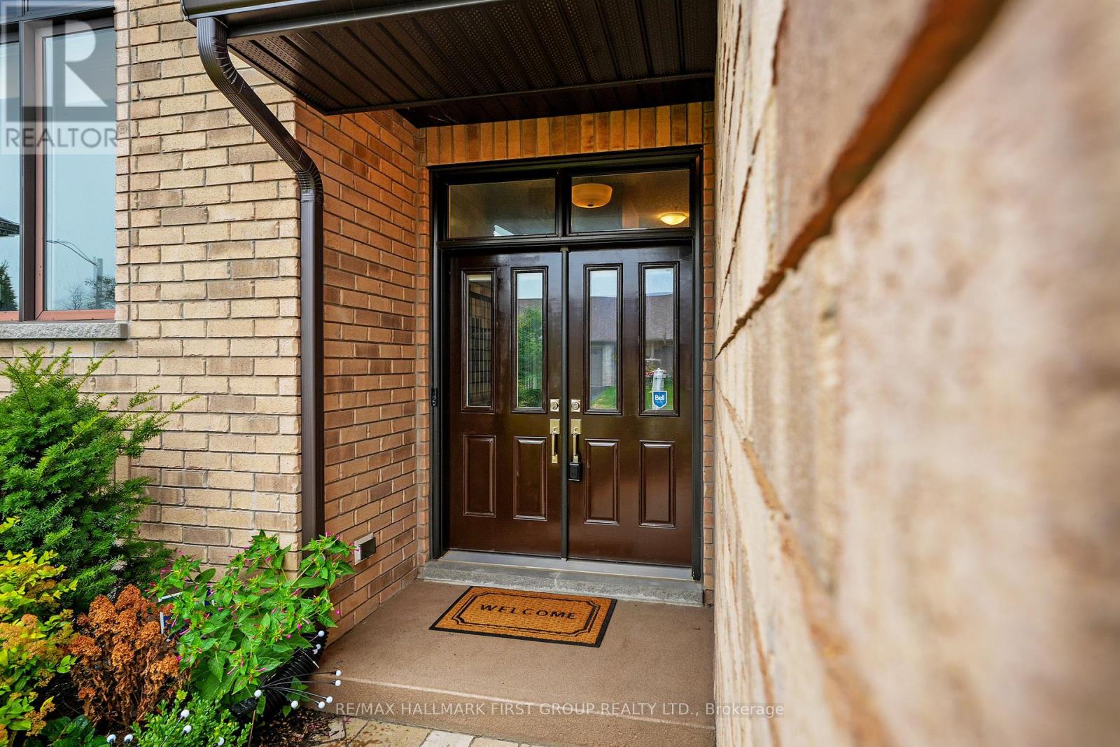 44 Liberty Crescent, Quinte West, Ontario  K8V 0G2 - Photo 3 - X12369881