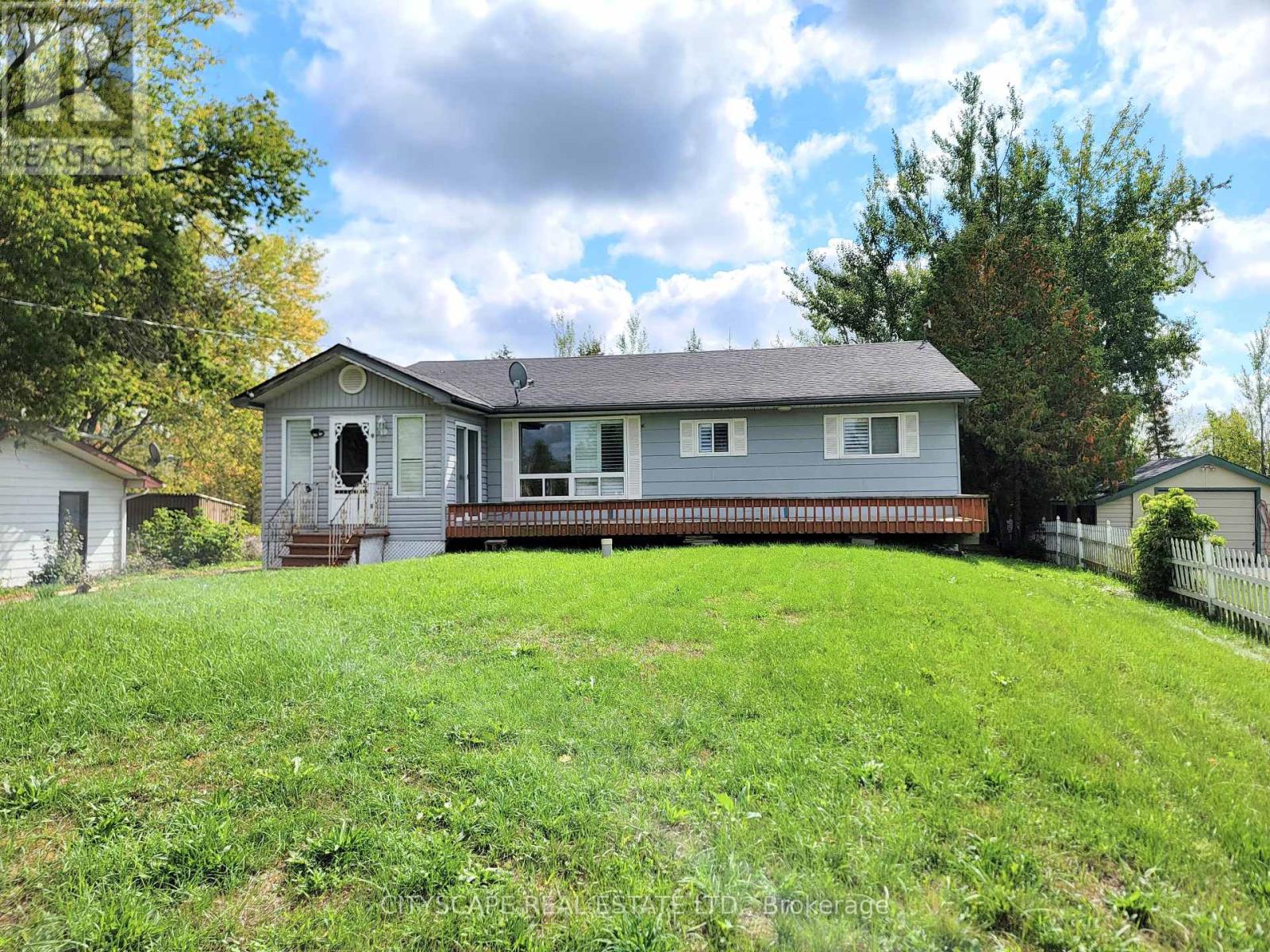 34 ROBINSON AVENUE, Kawartha Lakes, Ontario