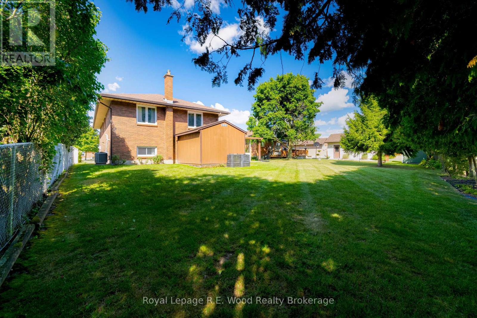 38 Denrich Avenue, Tillsonburg, Ontario  N4G 4W1 - Photo 39 - X12370009